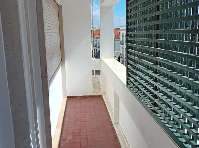 Apartment T3 2 Andar Ref 007 *